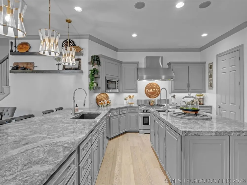 6902 E 115th Street S Bixby, OK 74008