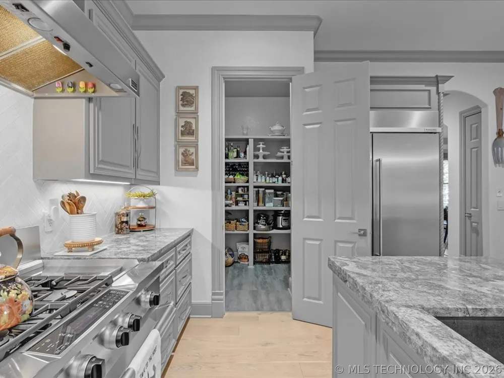 6902 E 115th Street S Bixby, OK 74008