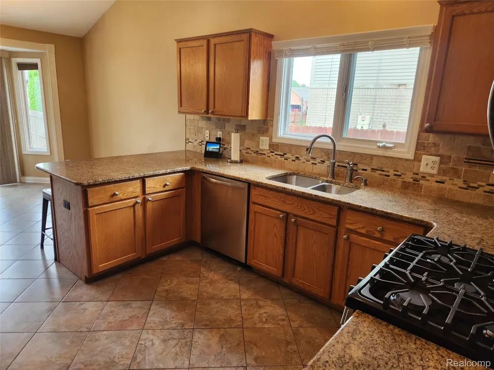 29007 Oakmont Drive Chesterfield Township, MI 48051