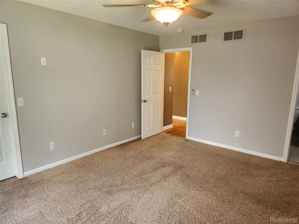 29007 Oakmont Drive Chesterfield Township, MI 48051