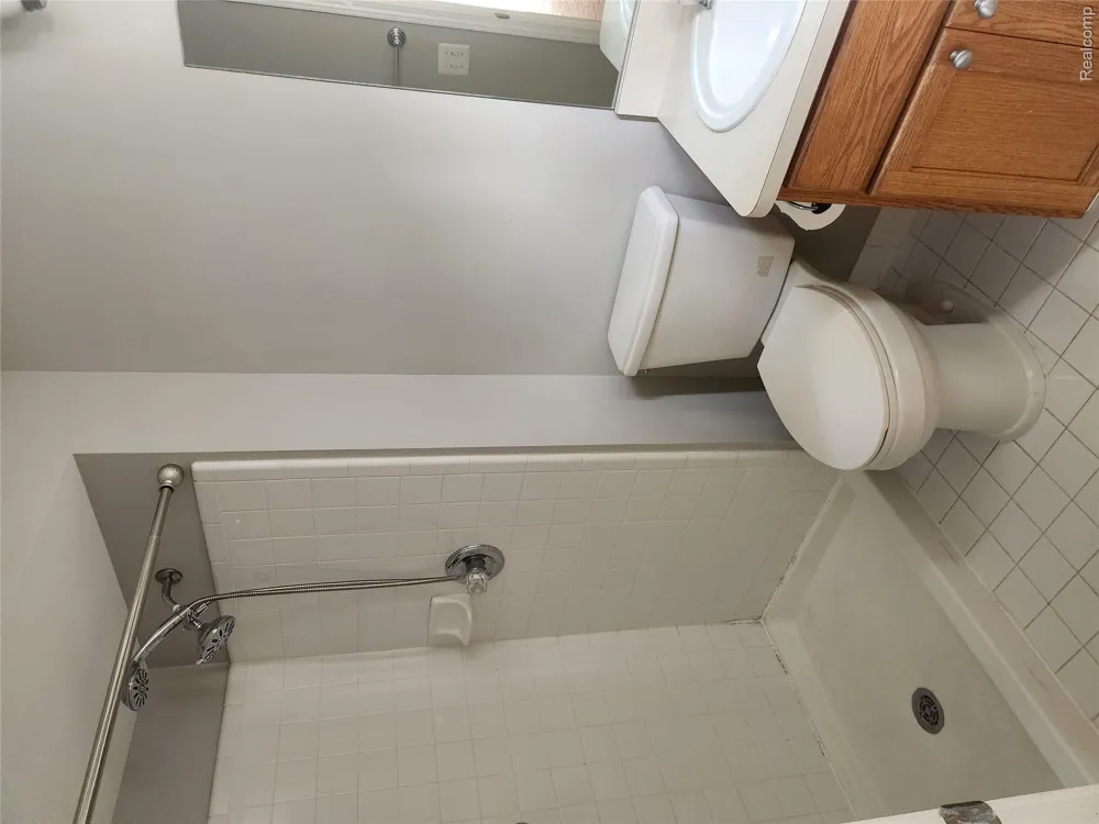 29007 Oakmont Drive Chesterfield Township, MI 48051