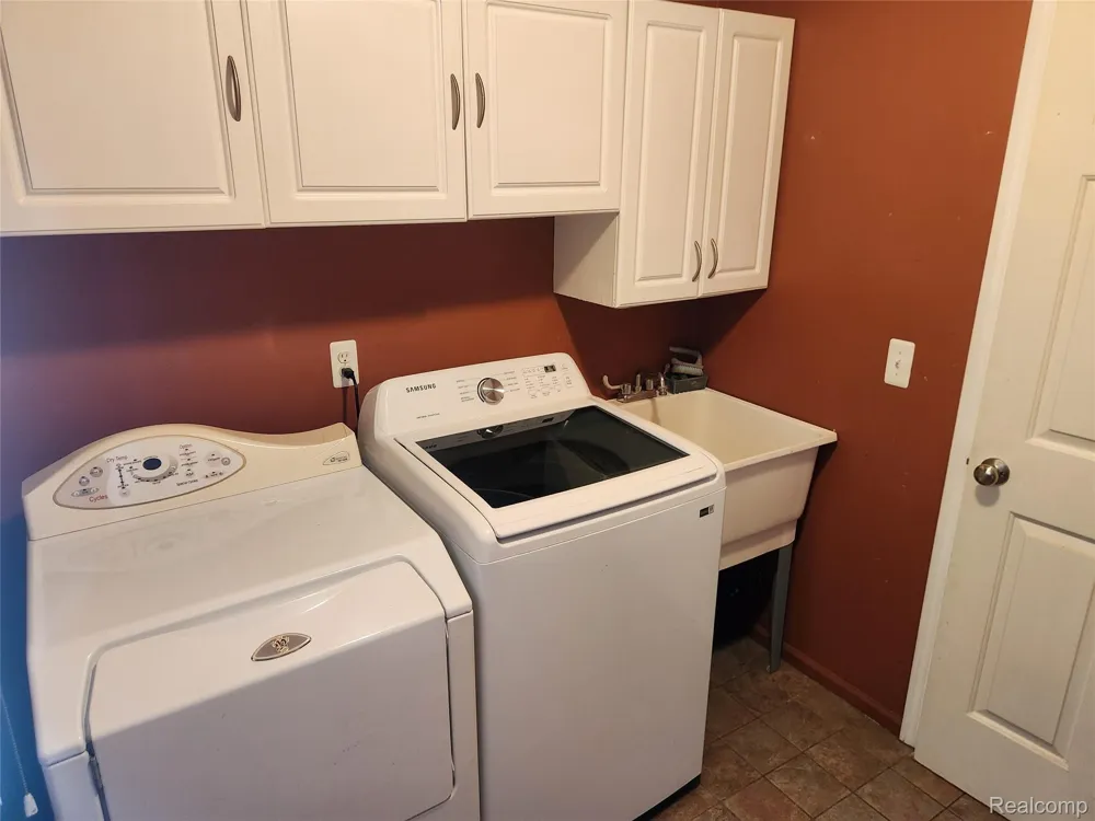 29007 Oakmont Drive Chesterfield Township, MI 48051