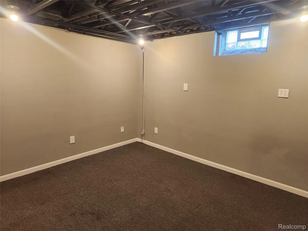 29007 Oakmont Drive Chesterfield Township, MI 48051