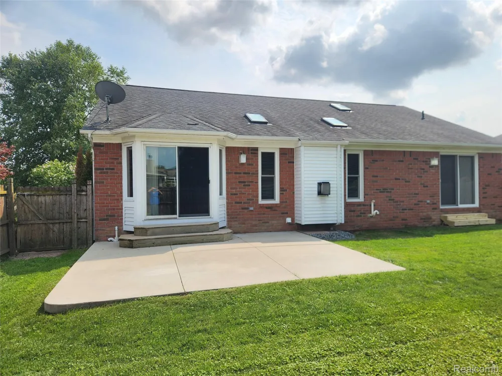 29007 Oakmont Drive Chesterfield Township, MI 48051