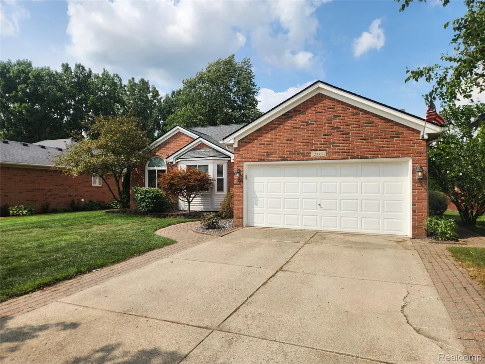 29007 Oakmont Drive Chesterfield Township, MI 48051
