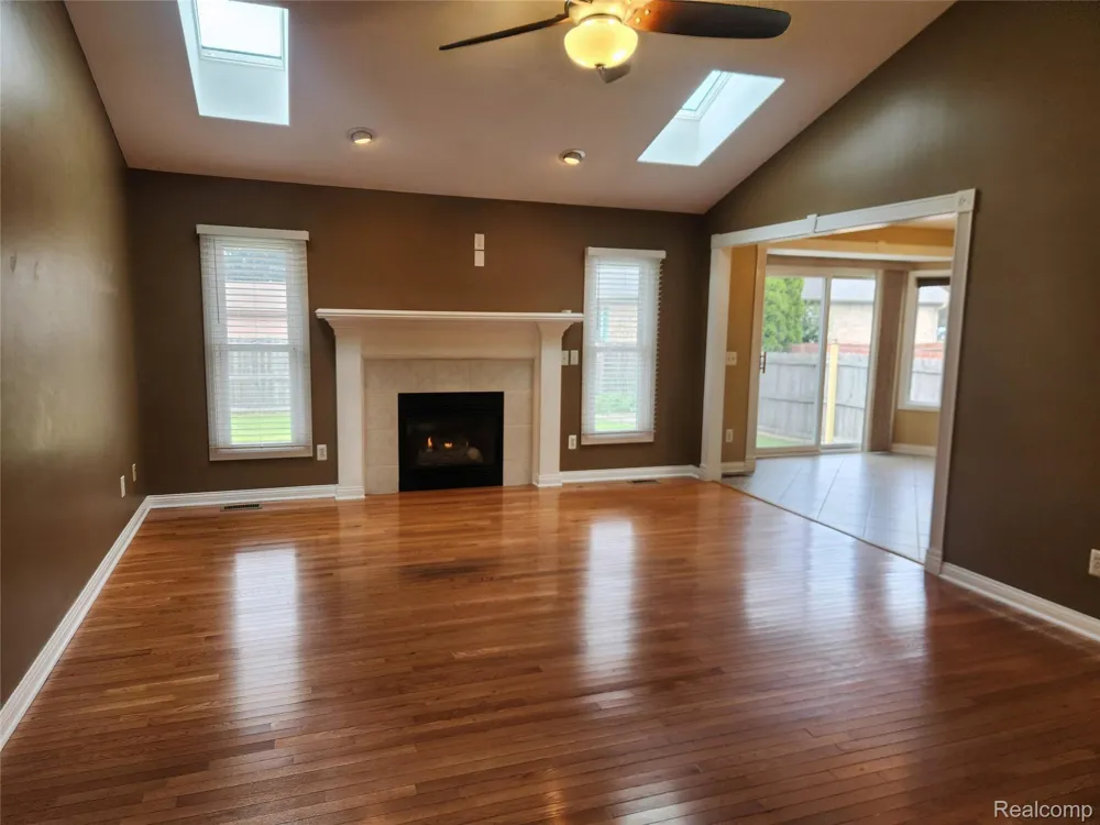 29007 Oakmont Drive Chesterfield Township, MI 48051