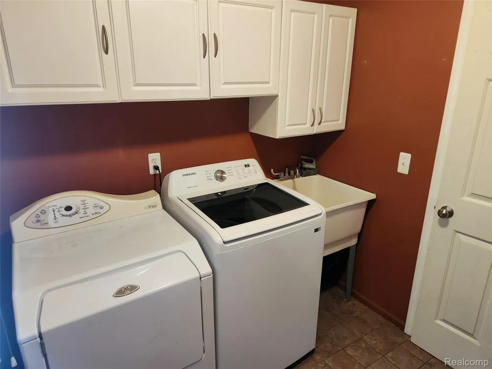 29007 Oakmont Drive Chesterfield Township, MI 48051