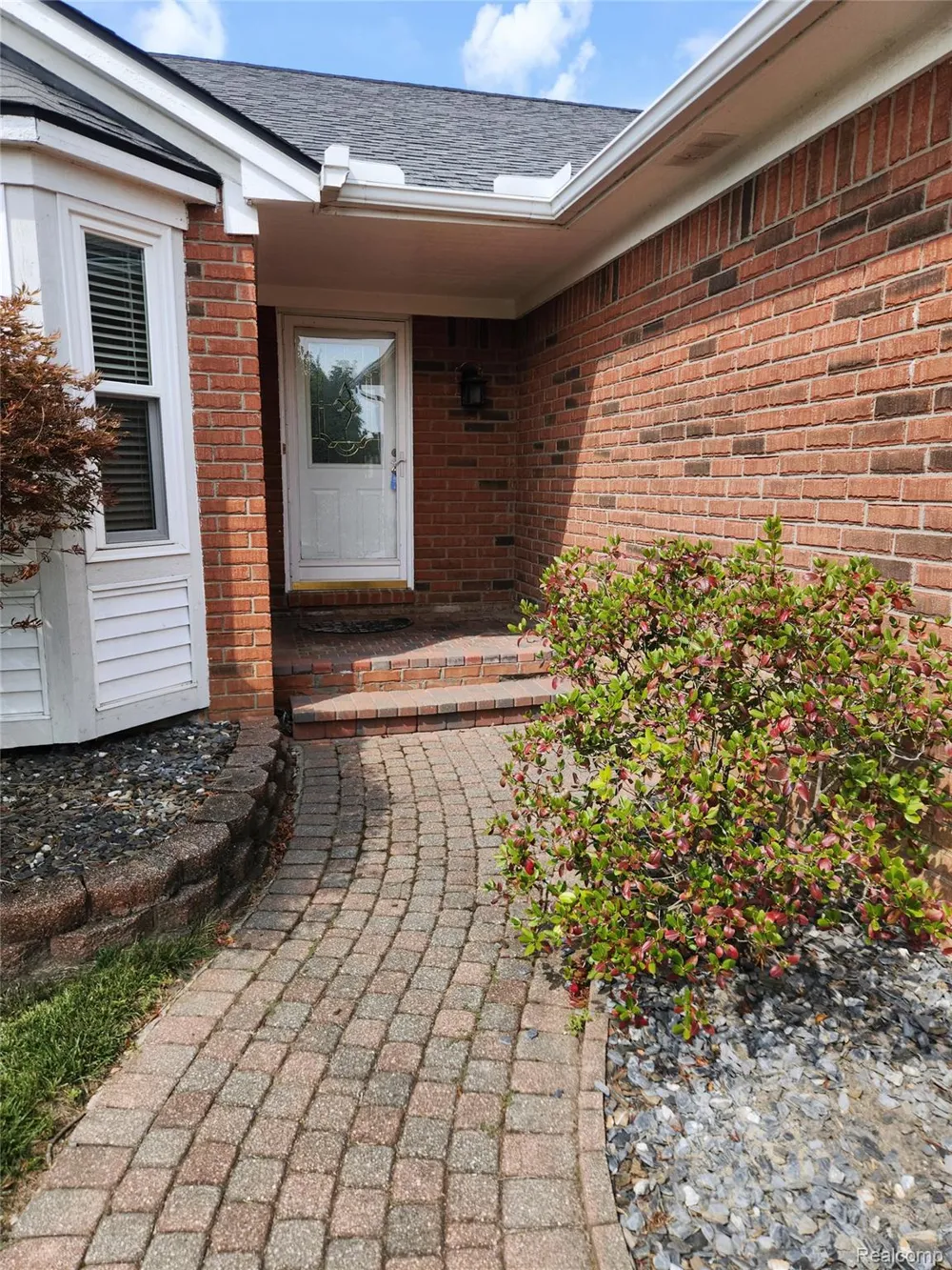 29007 Oakmont Drive Chesterfield Township, MI 48051