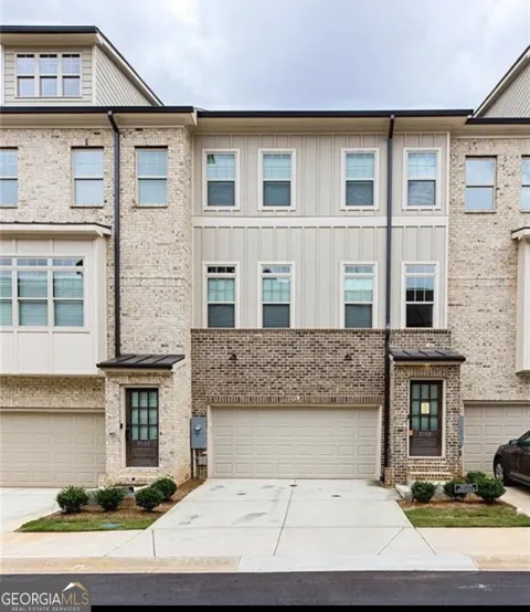 3312 Sangster WAY