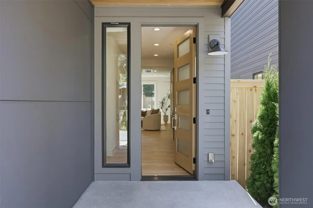 10026 Slater Avenue NE Kirkland, WA 98033