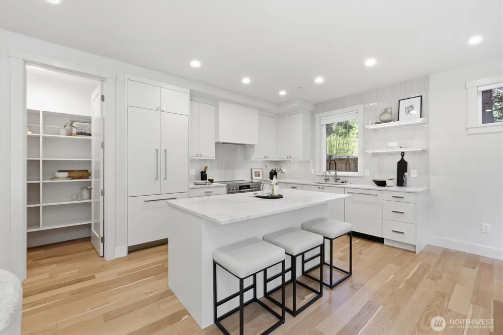 10026 Slater Avenue NE Kirkland, WA 98033