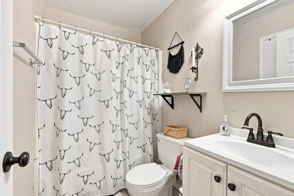 115 Solon Road Waxahachie, TX 75165
