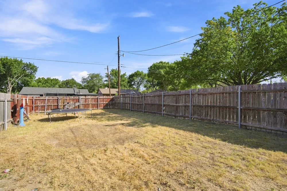 115 Solon Road Waxahachie, TX 75165