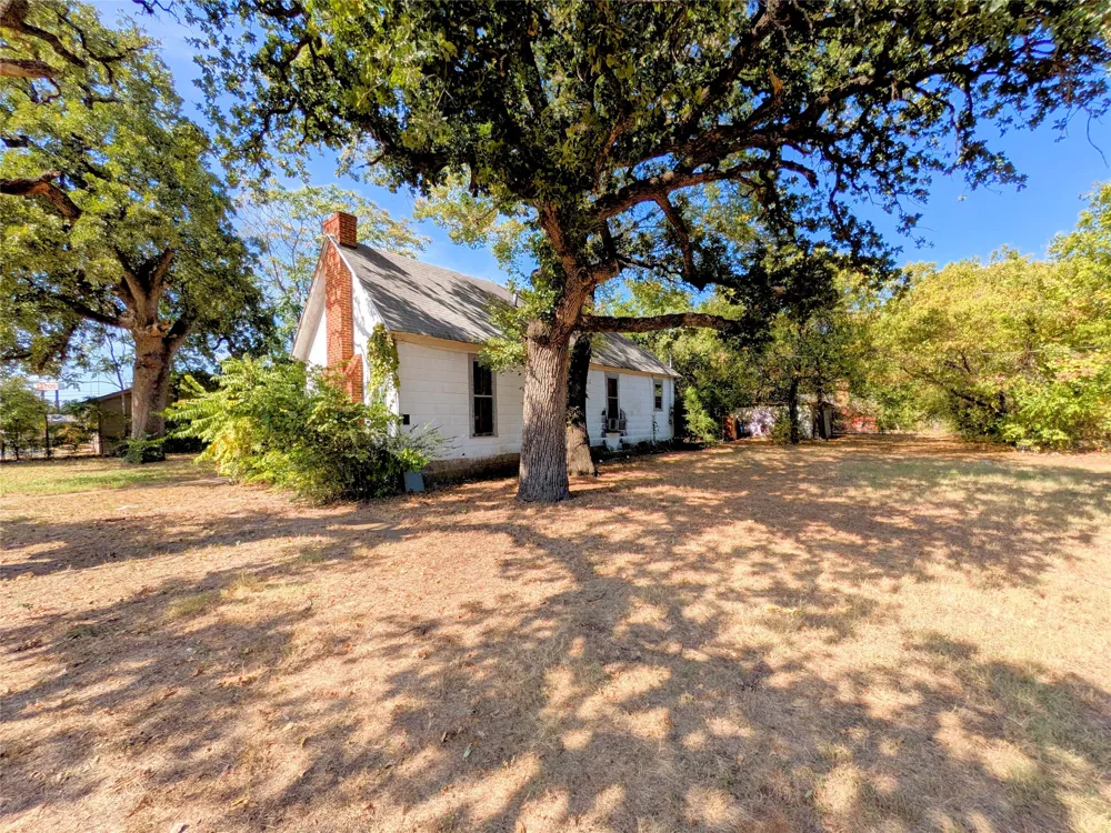 1723 Haltom Road Haltom City, TX 76117