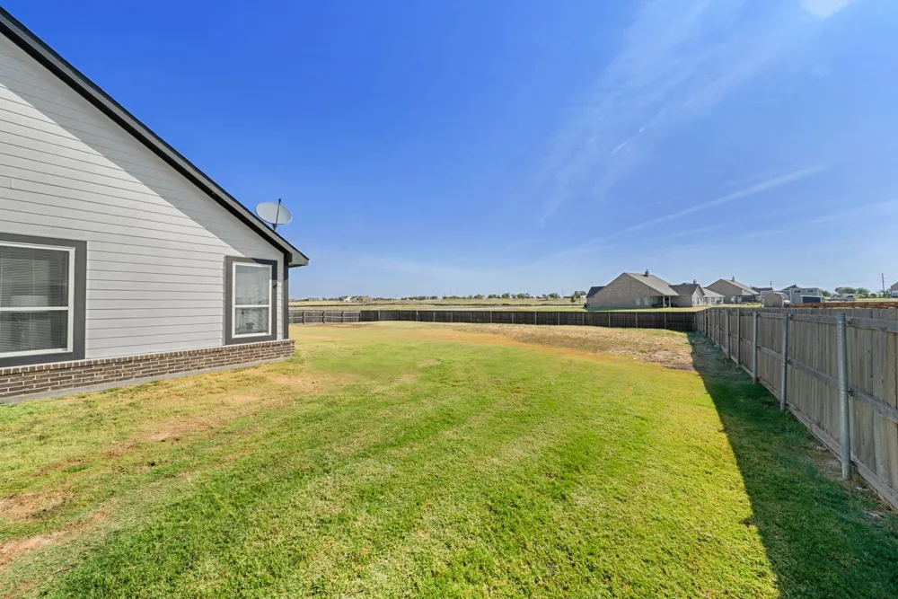 107 Red Cliff Court Rhome, TX 76078