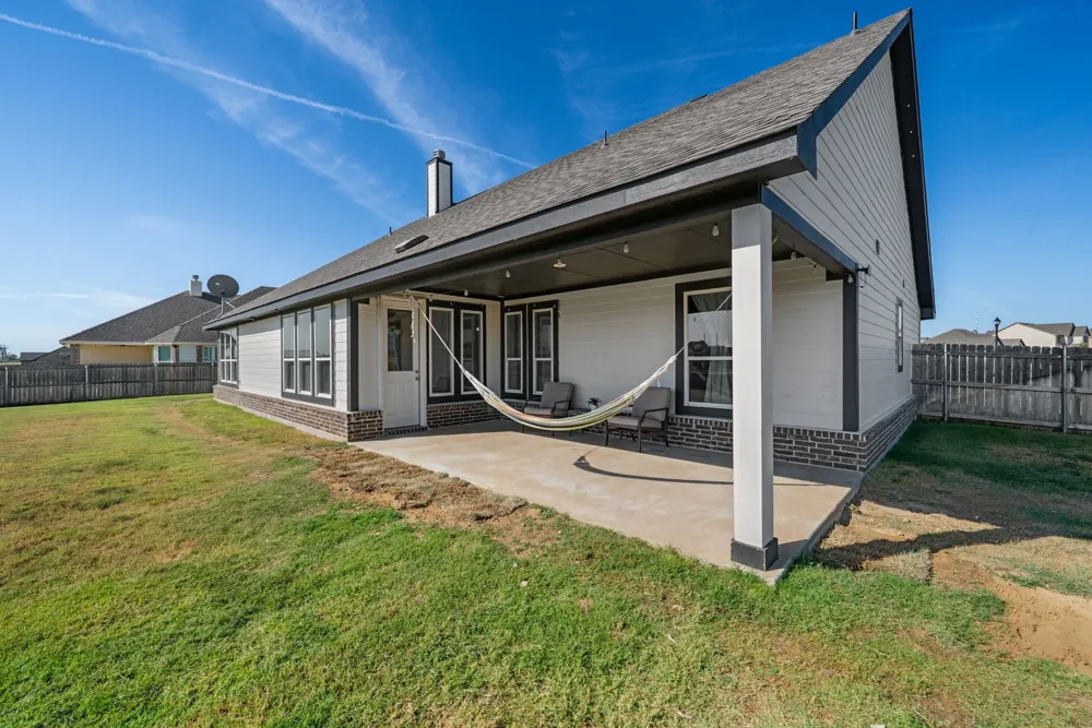 107 Red Cliff Court Rhome, TX 76078