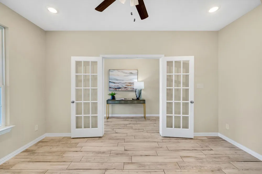 107 Red Cliff Court Rhome, TX 76078