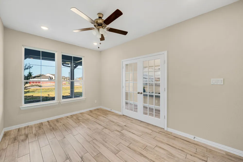 107 Red Cliff Court Rhome, TX 76078