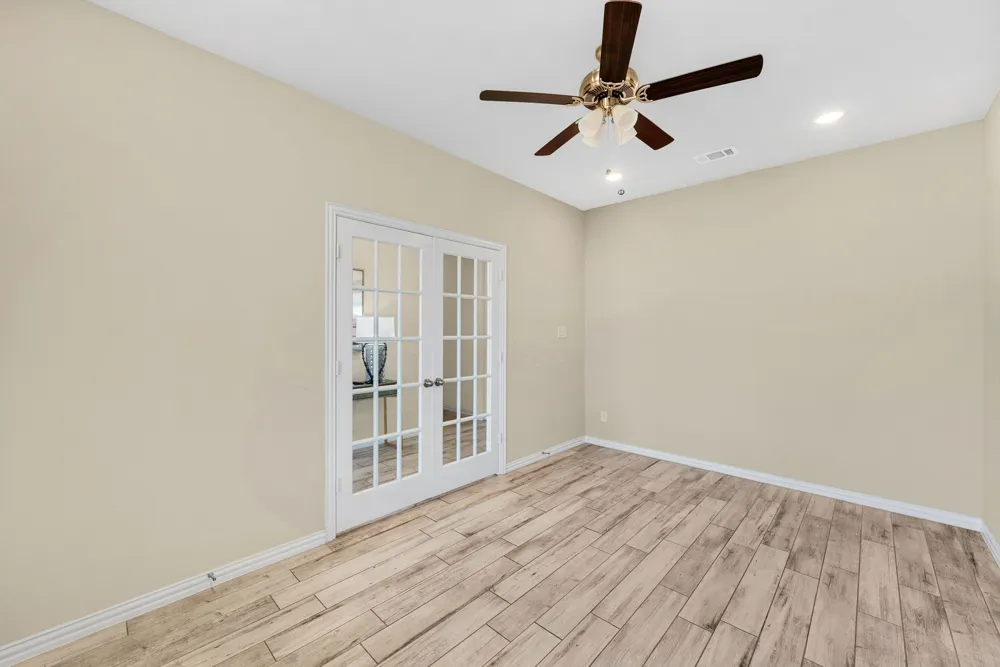 107 Red Cliff Court Rhome, TX 76078