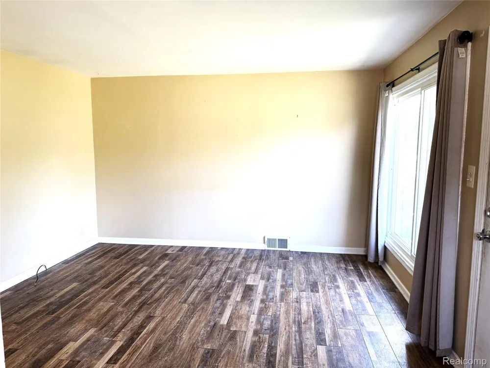 1839 Ackley Avenue Westland City, MI 48186