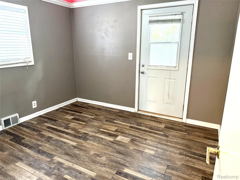 1839 Ackley Avenue Westland City, MI 48186