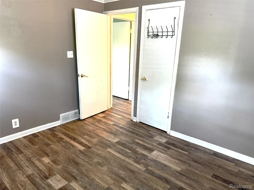 1839 Ackley Avenue Westland City, MI 48186
