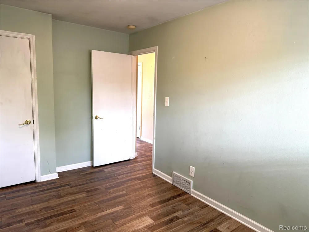 1839 Ackley Avenue Westland City, MI 48186