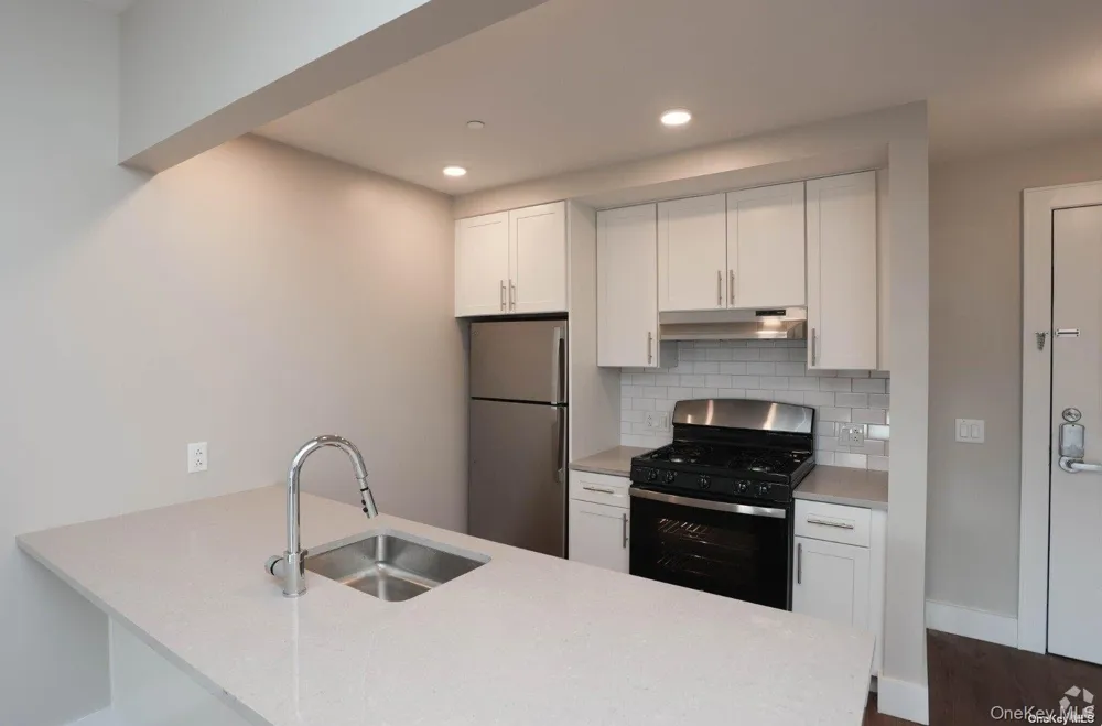 44-36 Douglaston Parkway #3K Little Neck, NY 11362