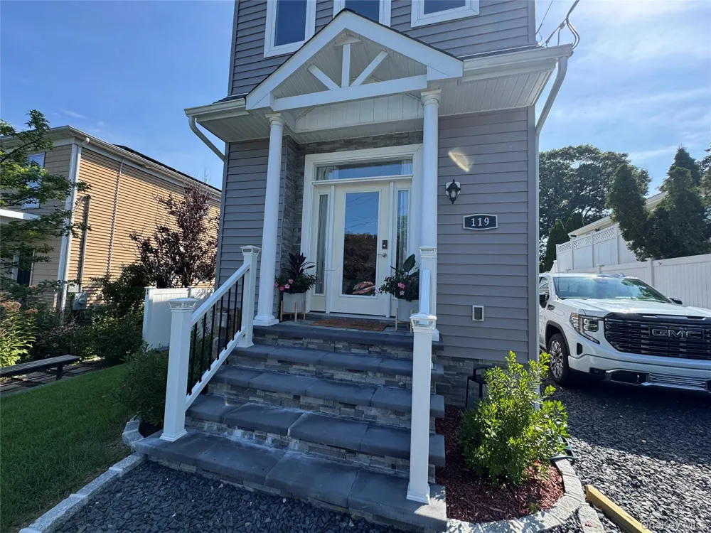 119 Whittier Drive Kings Park, NY 11754