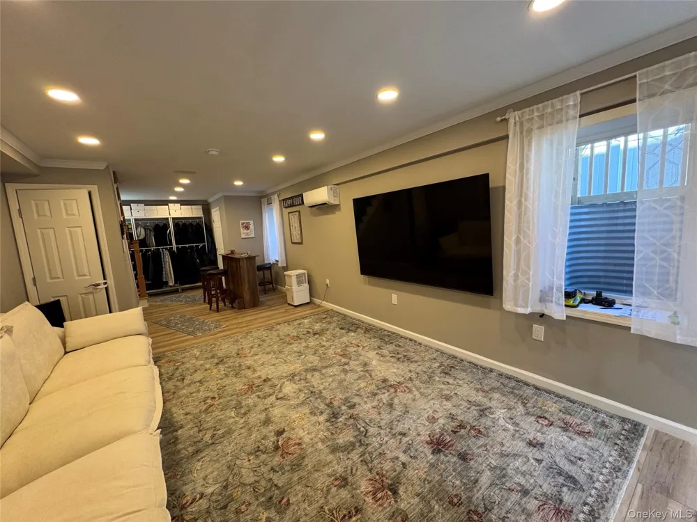 119 Whittier Drive Kings Park, NY 11754
