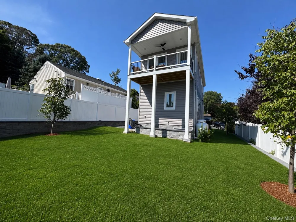 119 Whittier Drive Kings Park, NY 11754