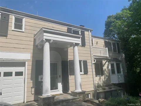 105 Laurel Lane