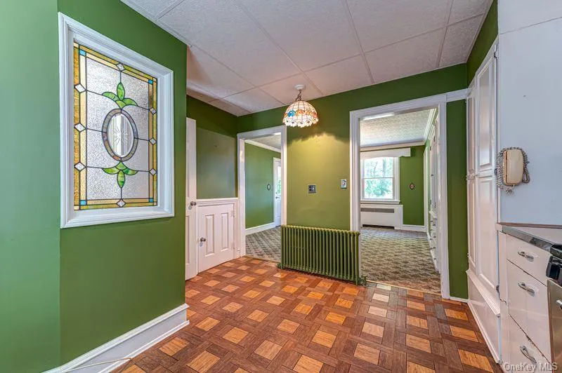 105 Laurel Lane Port Jefferson, NY 11777