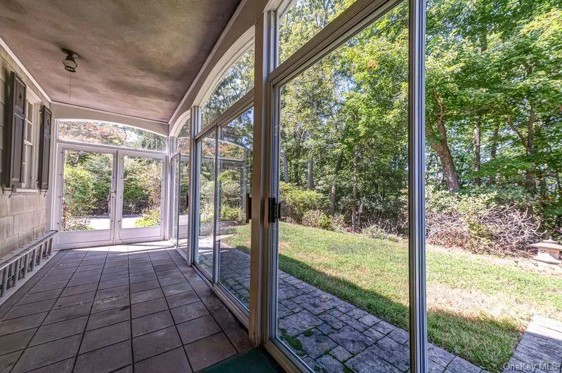 105 Laurel Lane Port Jefferson, NY 11777