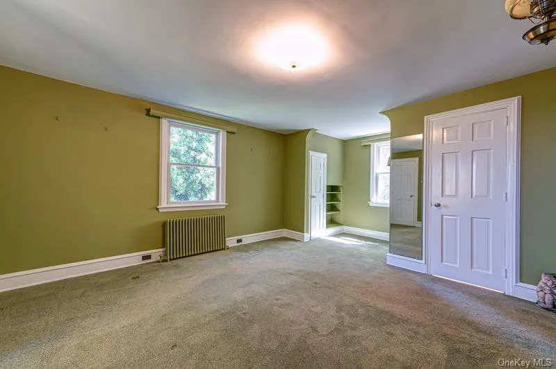 105 Laurel Lane Port Jefferson, NY 11777