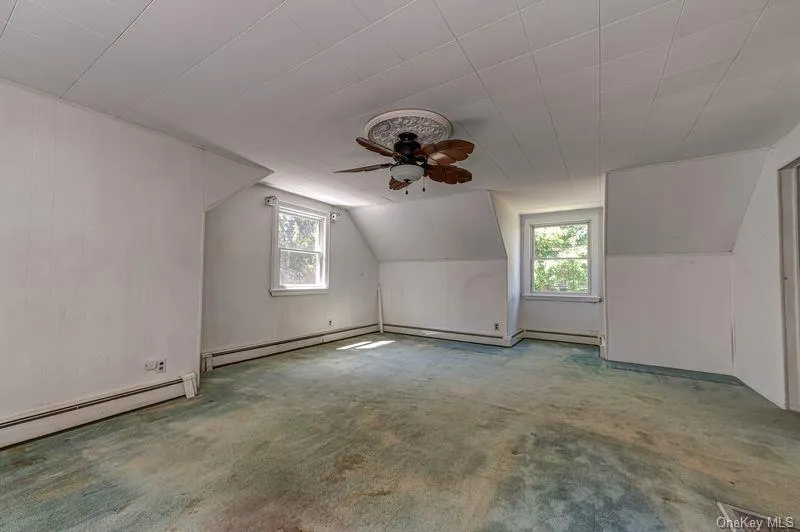 105 Laurel Lane Port Jefferson, NY 11777