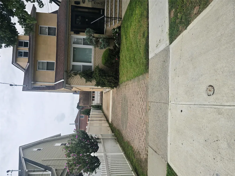 11428 175th Street Saint Albans, NY 11434