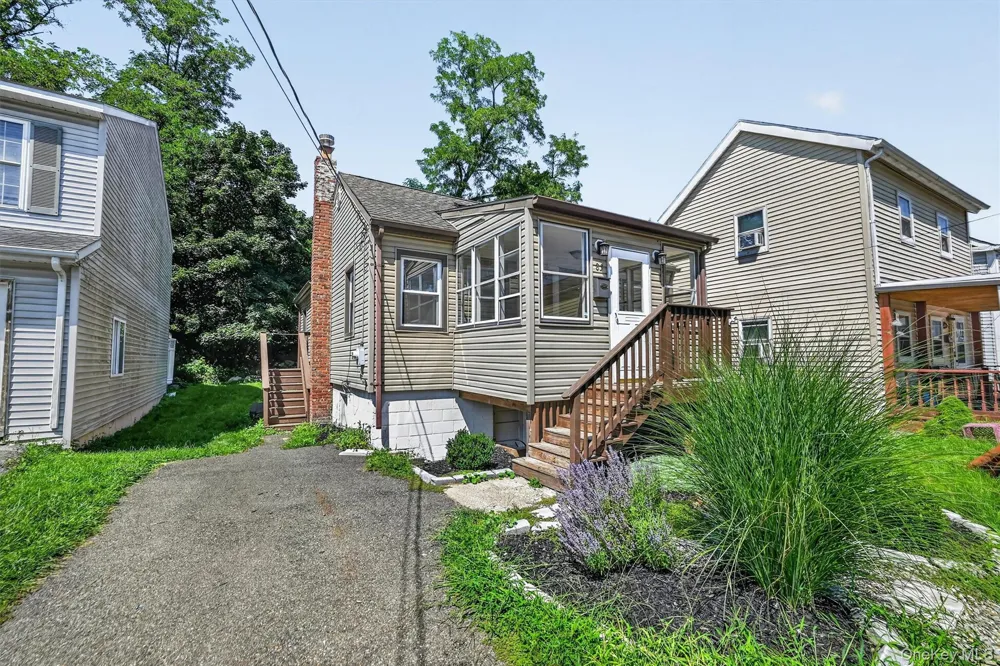 83 Center Street Highland Falls, NY 10928