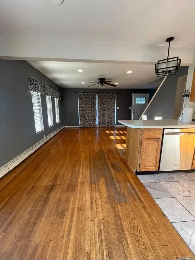 11 Ida Avenue Hicksville, NY 11801