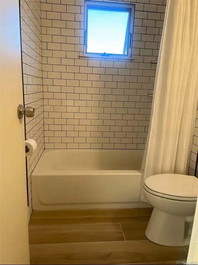 11 Ida Avenue Hicksville, NY 11801