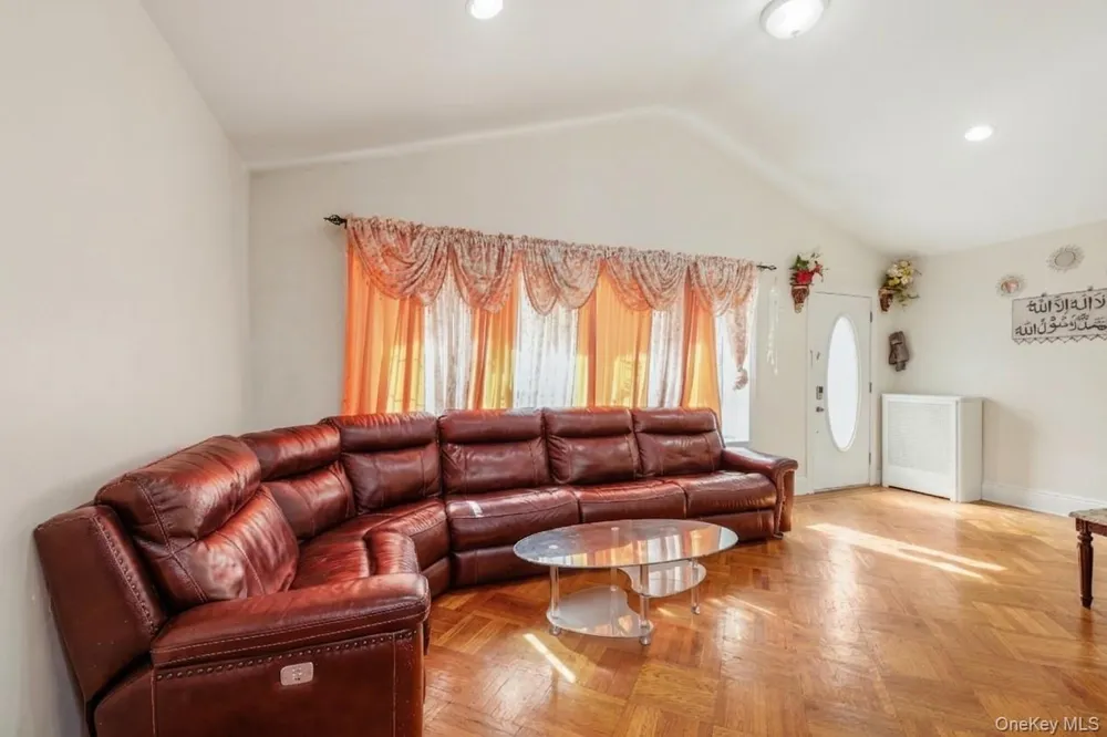 1667 E 51st Street Brooklyn, NY 11234