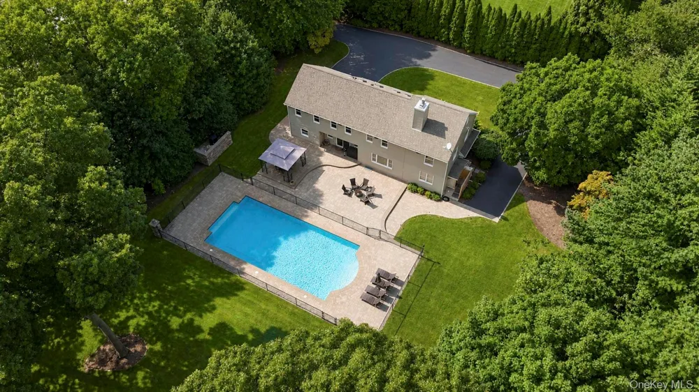 98 Echo Avenue Miller Place, NY 11764