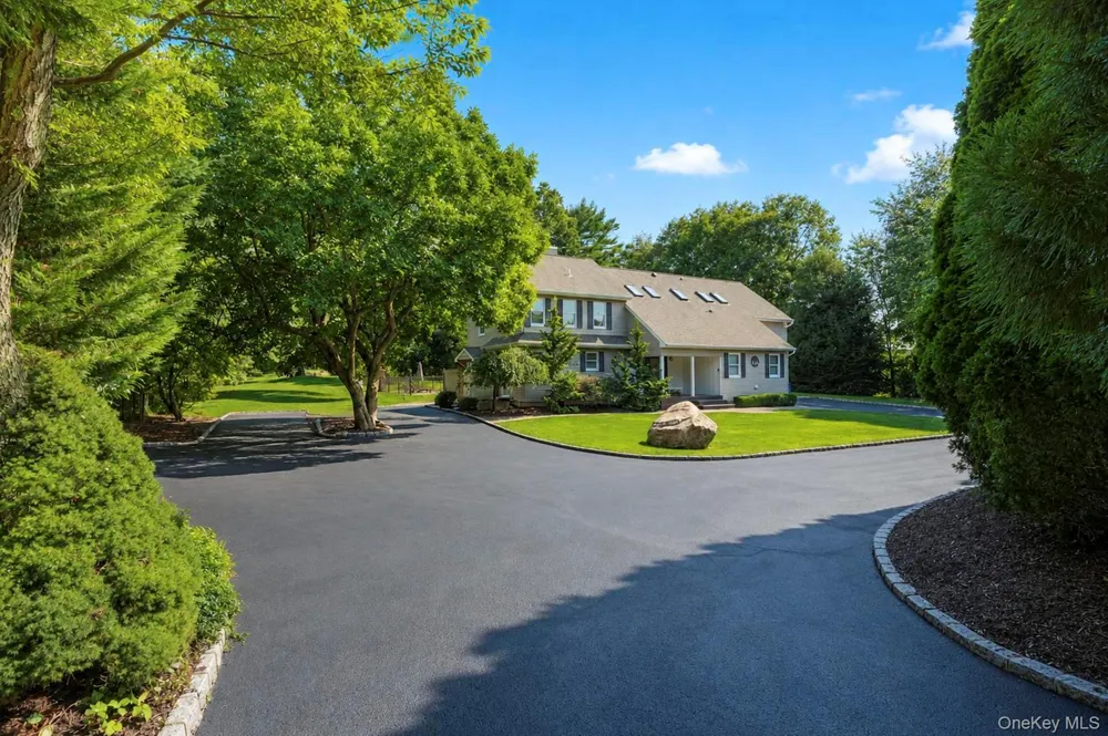 98 Echo Avenue Miller Place, NY 11764