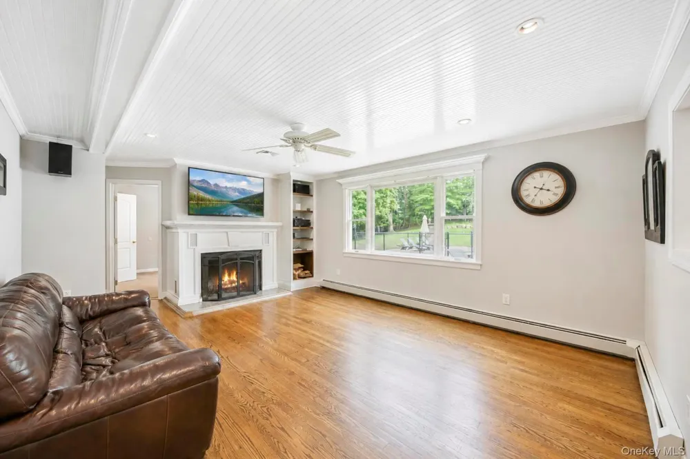 98 Echo Avenue Miller Place, NY 11764