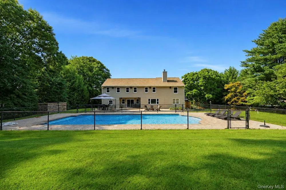 98 Echo Avenue Miller Place, NY 11764