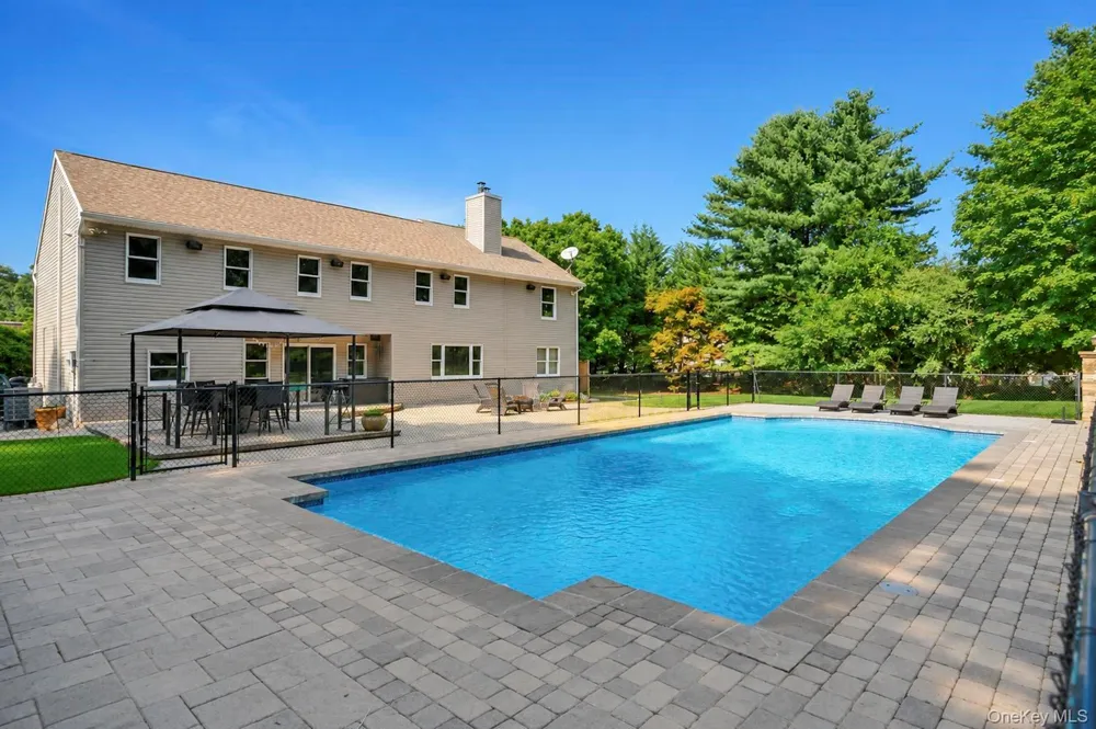 98 Echo Avenue Miller Place, NY 11764