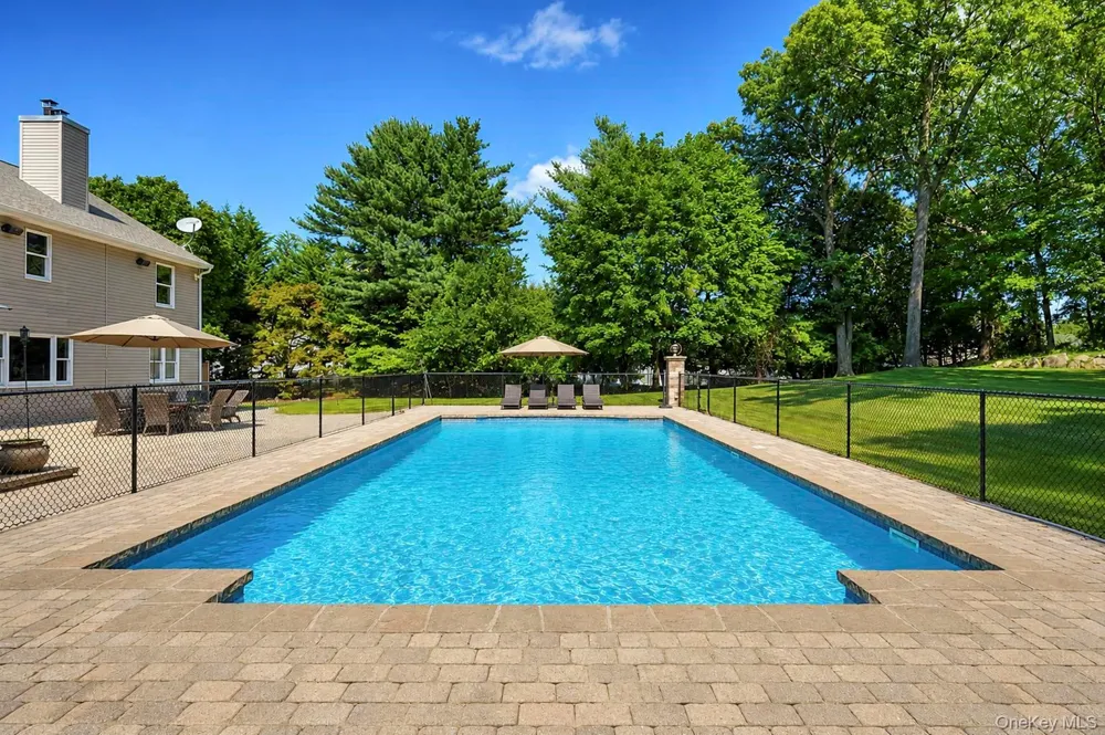 98 Echo Avenue Miller Place, NY 11764