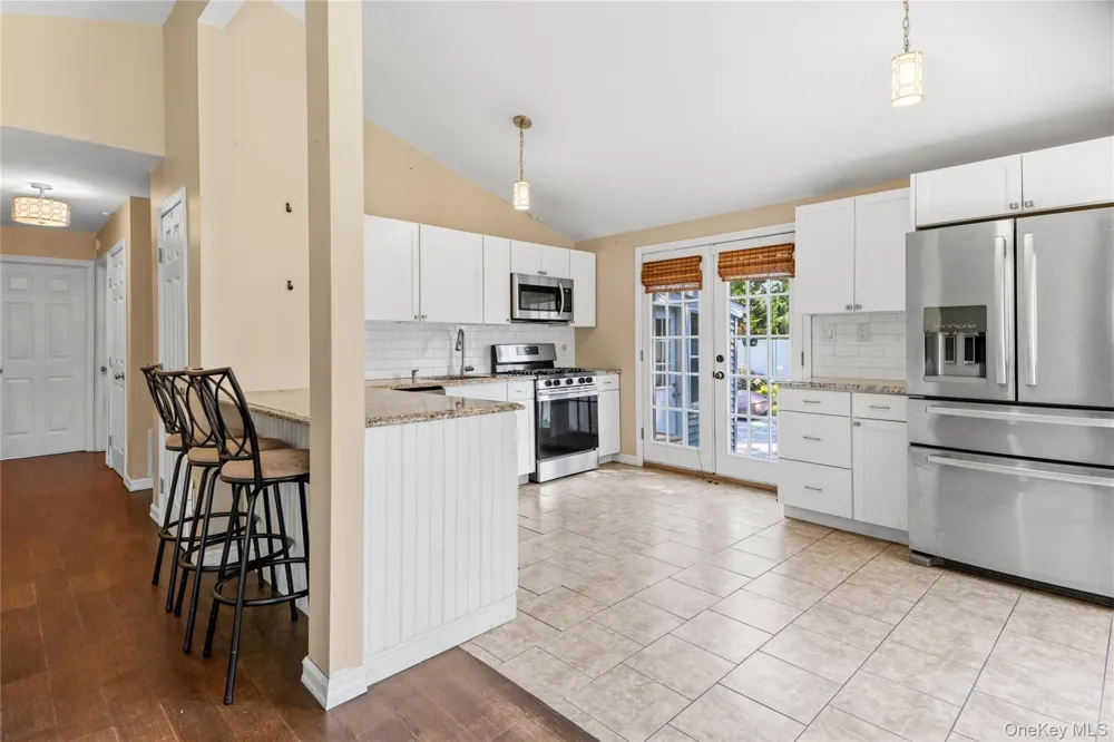 91 Spruce Avenue West Islip, NY 11795