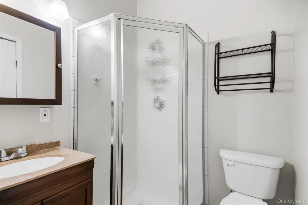 91 Spruce Avenue West Islip, NY 11795