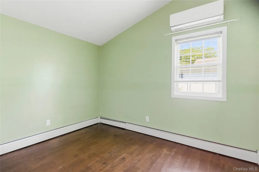 91 Spruce Avenue West Islip, NY 11795